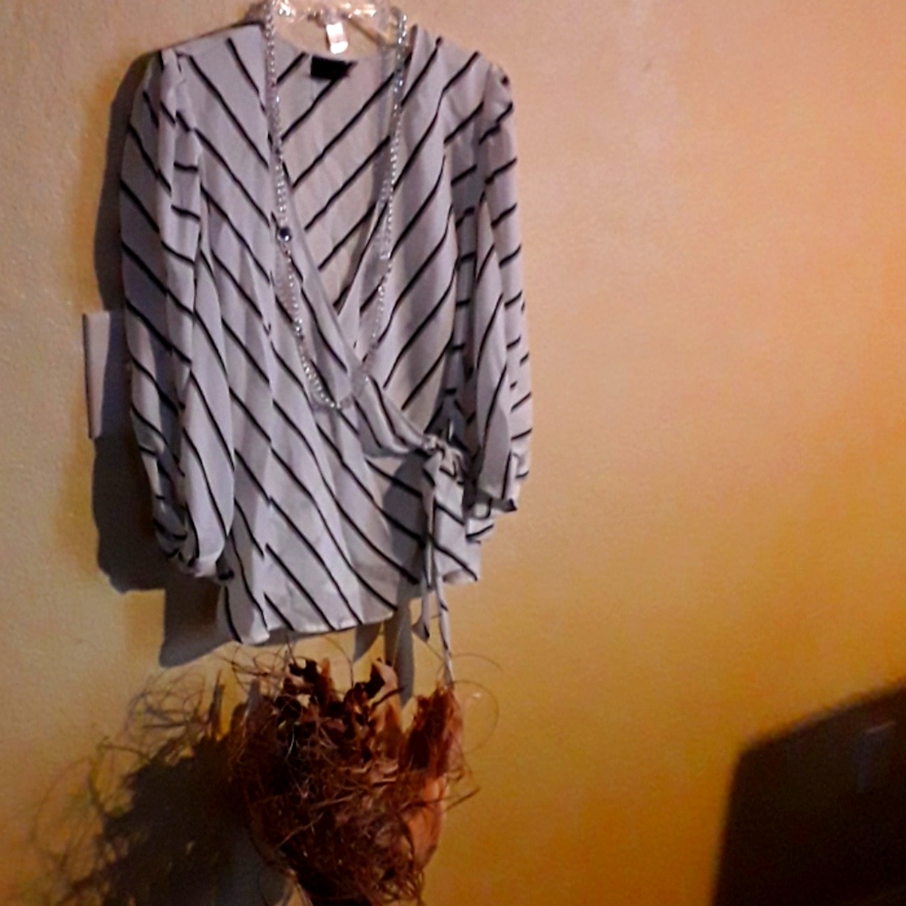 Women"s top